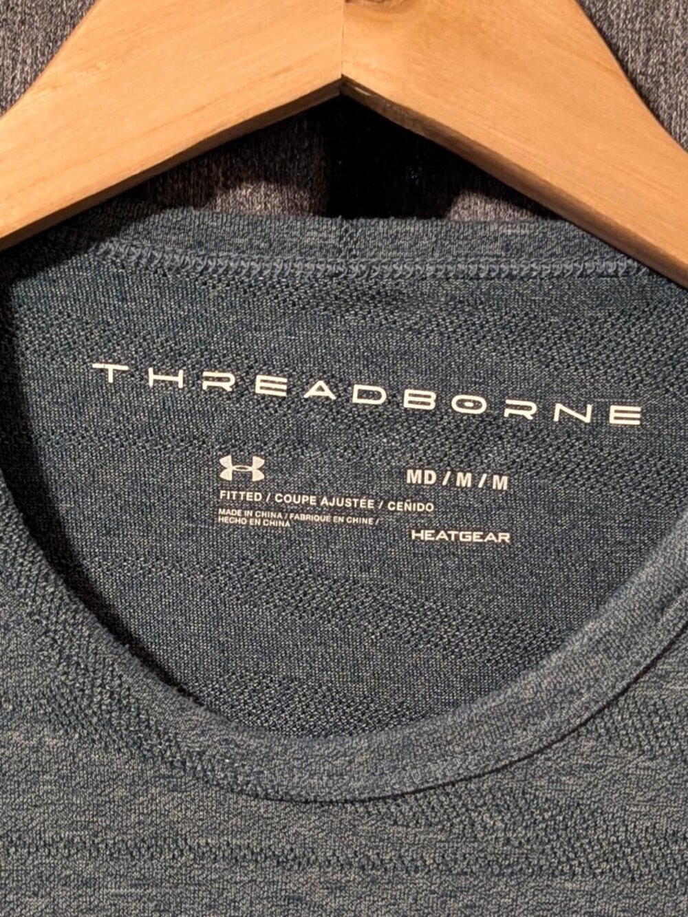 Under Armor Threadborne Heat Gear Top EUC - Picture 3 of 5